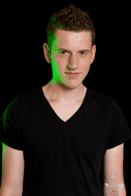Kyle McCarthy, creator and performer behind NIIC the Singing Dog